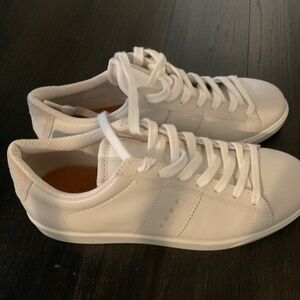 Ecco Street Lite Sneaker - White, Size 38 (7-7.5) NEW